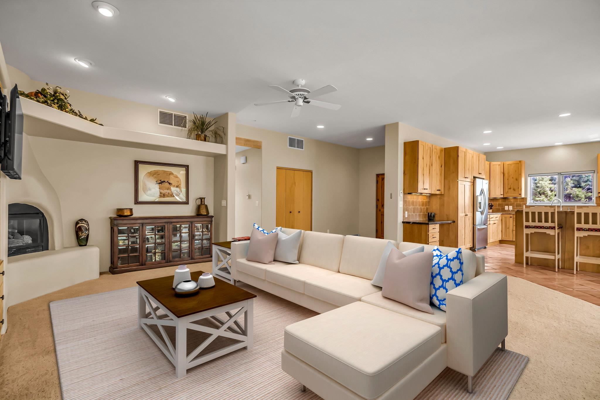 243 W Fallen Rock Road