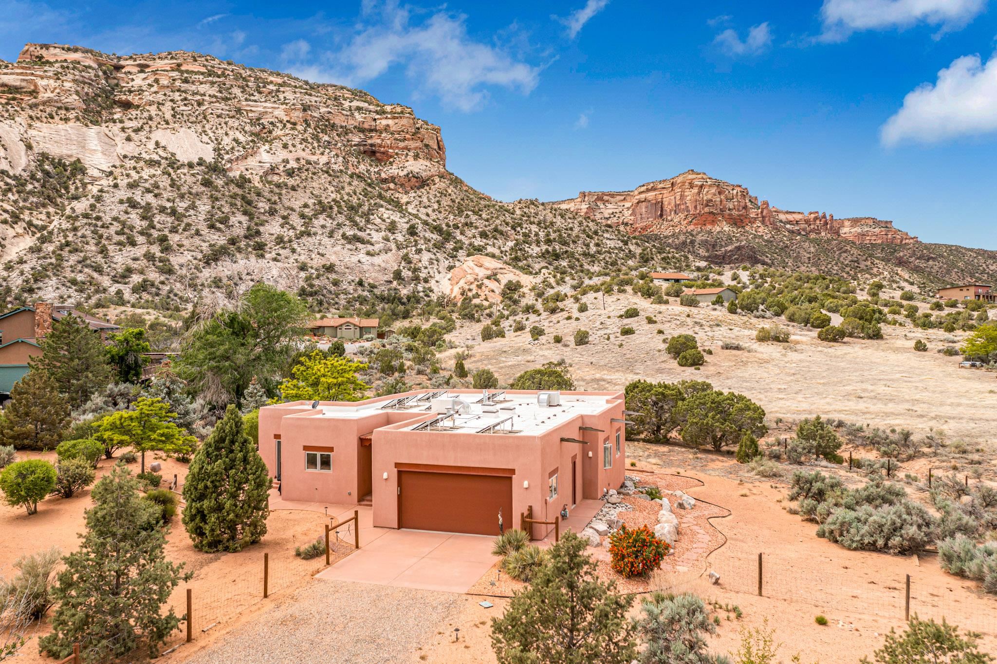 243 W Fallen Rock Road