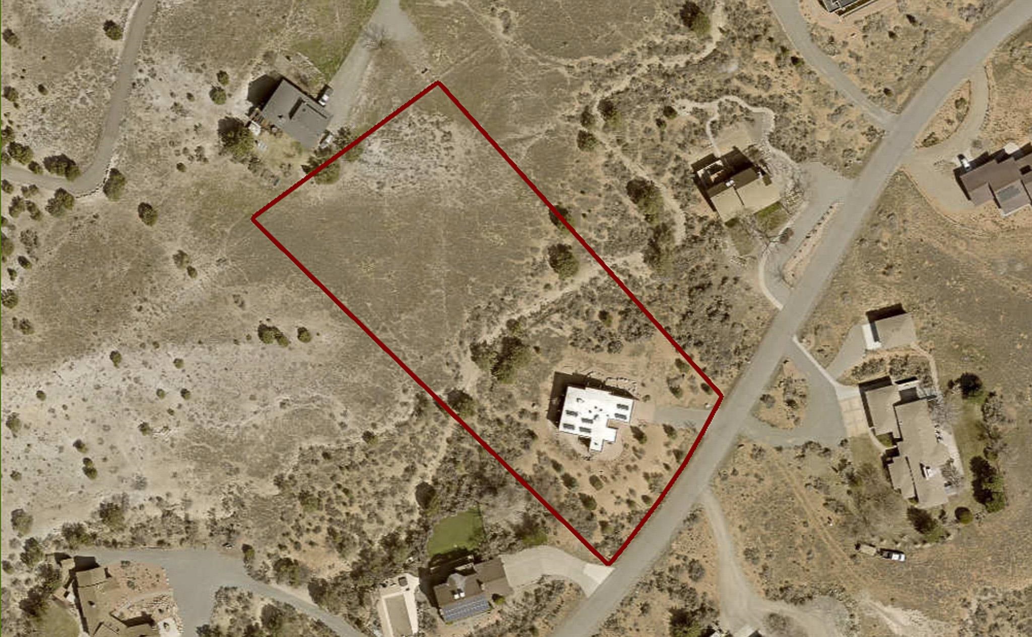 243 W Fallen Rock Road