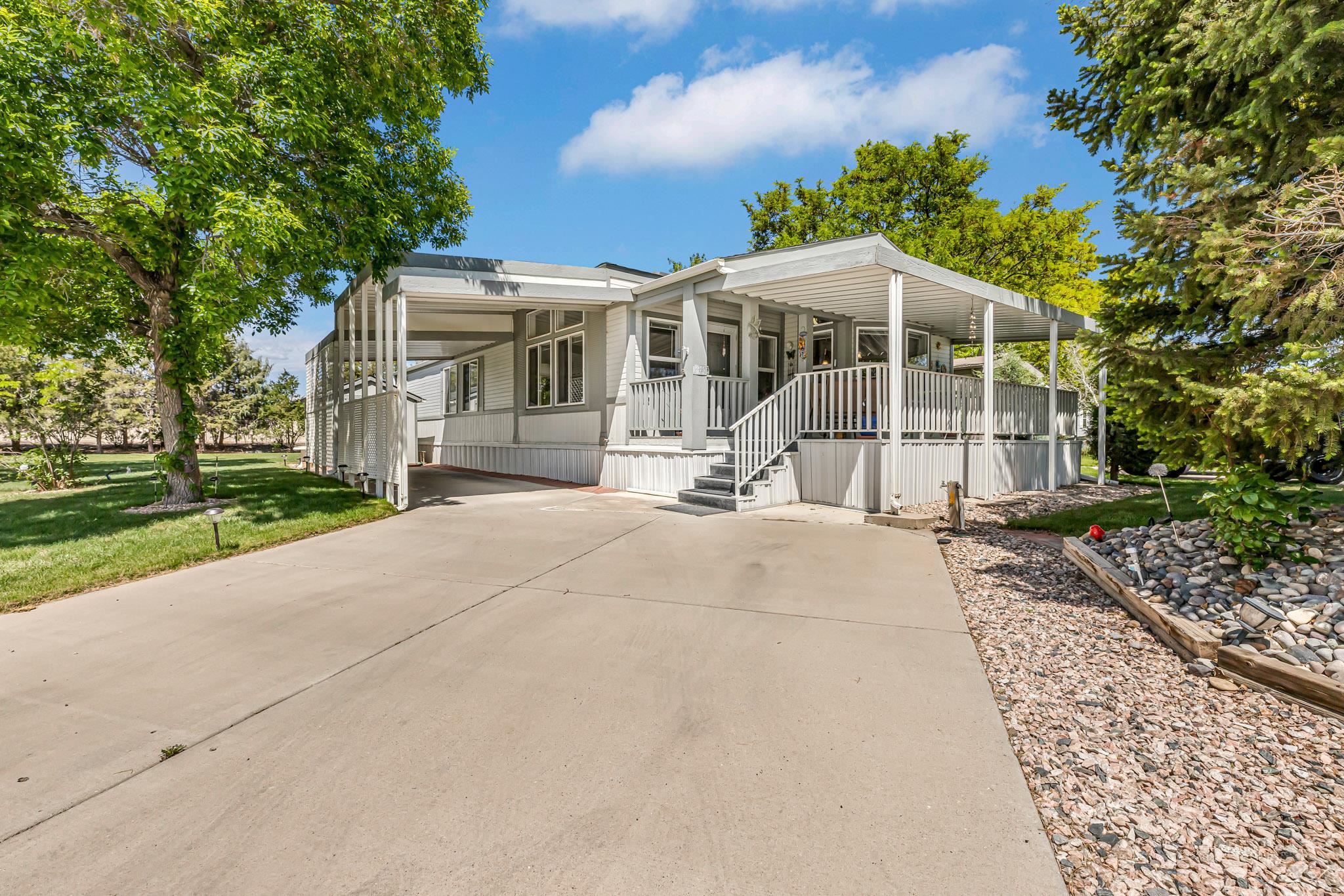 435 32 Road Unit: 275