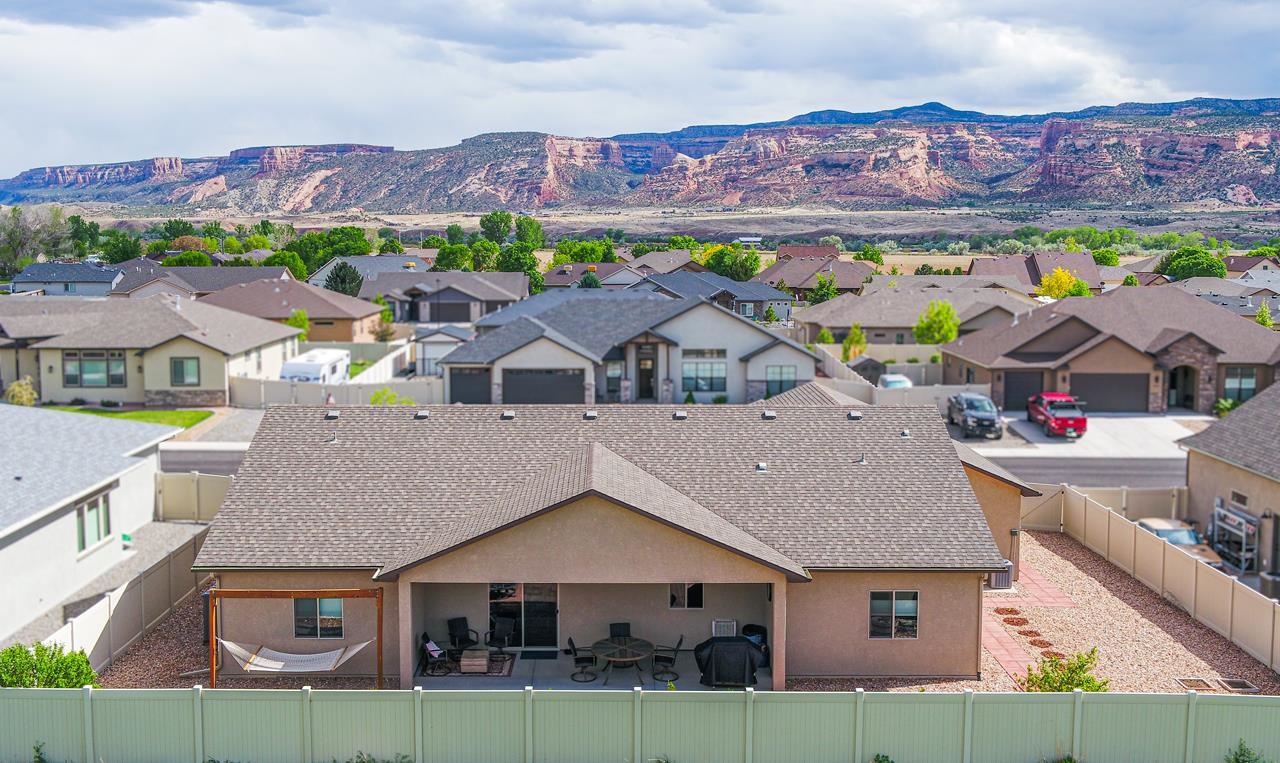1025 Adobe View