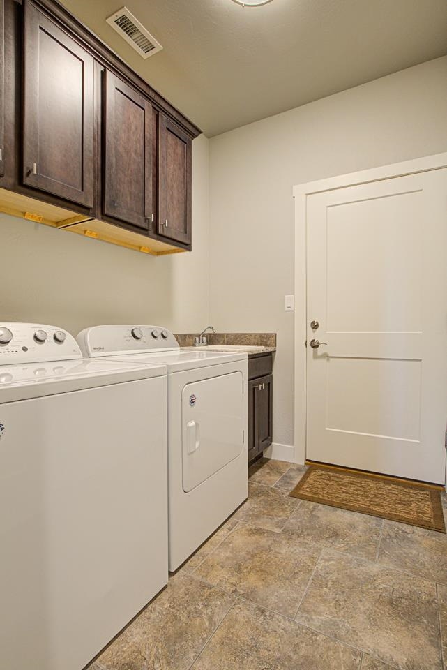 1025 Adobe View