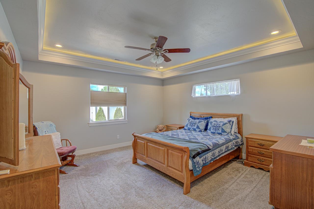 1025 Adobe View