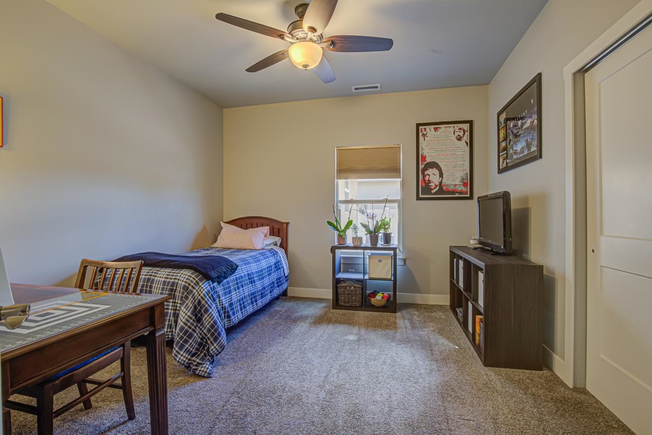 1025 Adobe View