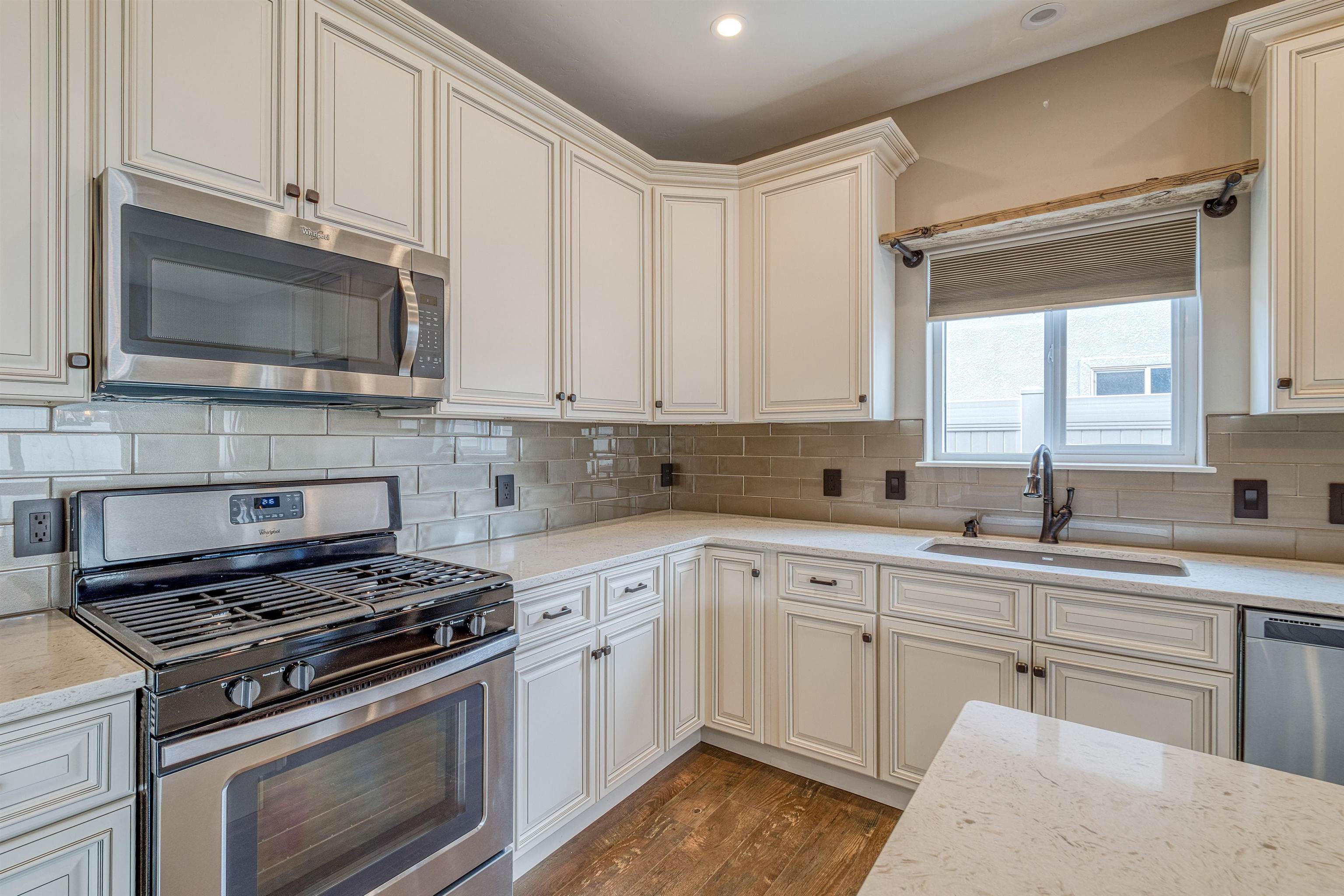 2484 Zenith Lane