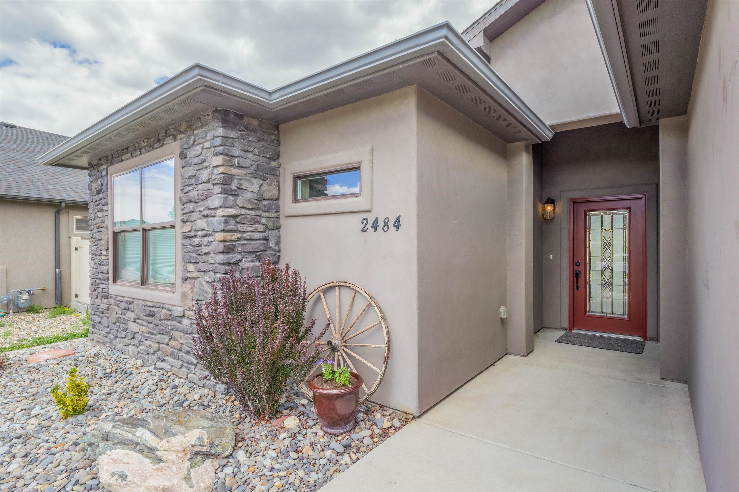 2484 Zenith Lane