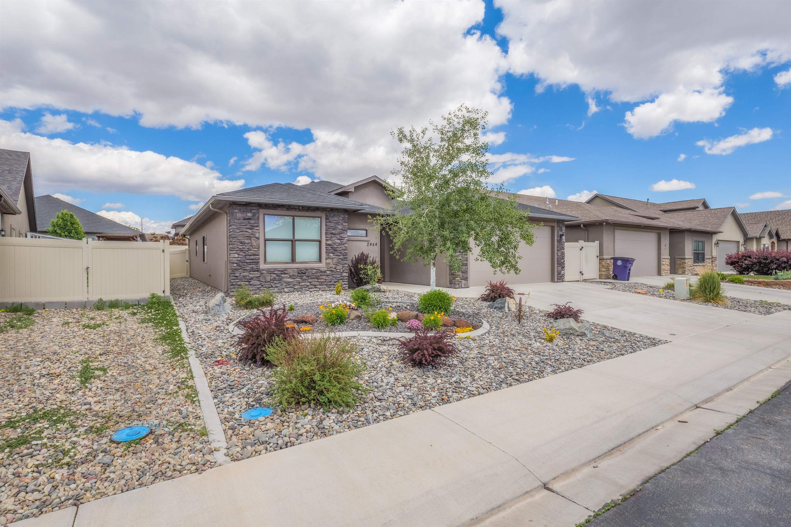 2484 Zenith Lane