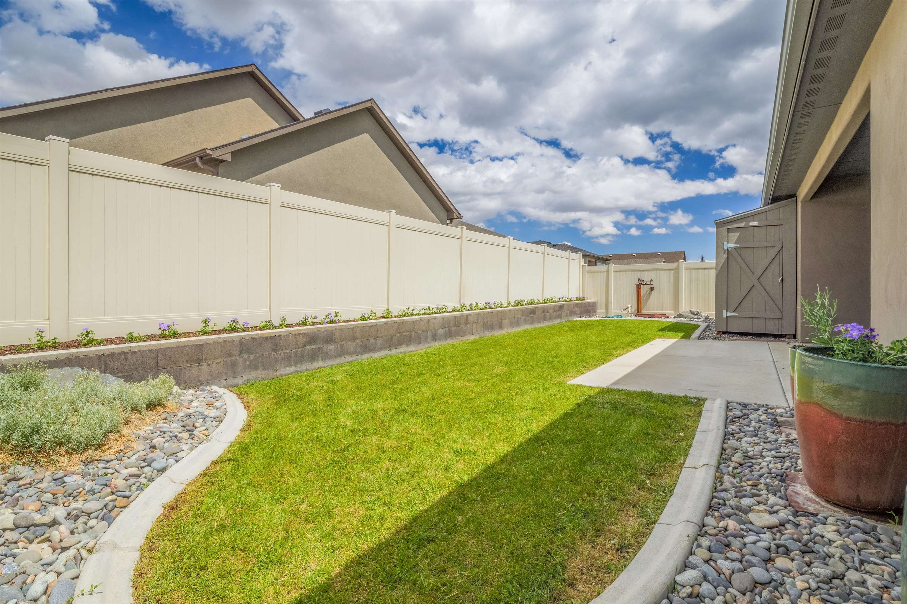 2484 Zenith Lane