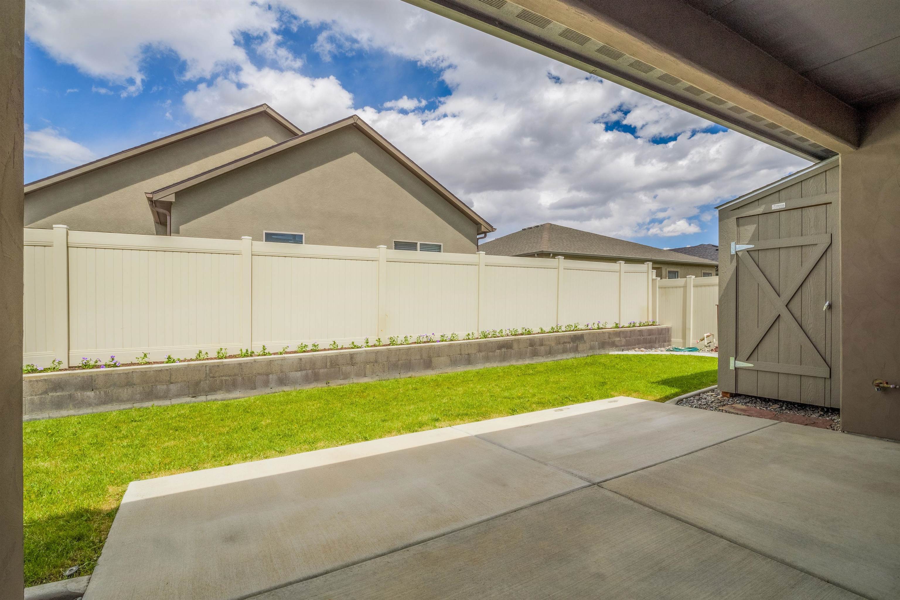 2484 Zenith Lane