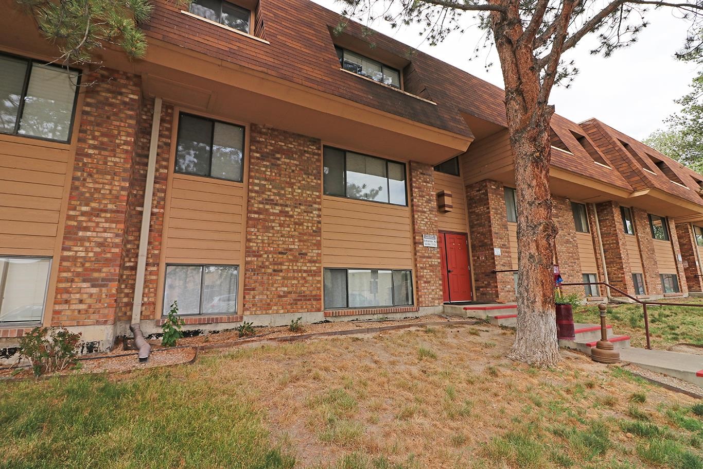 1140 Walnut Avenue Unit: 8
