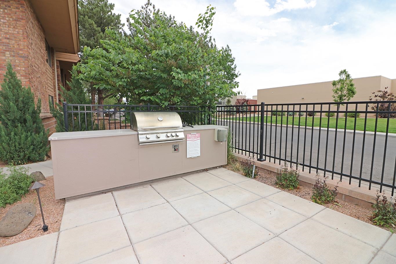 1140 Walnut Avenue Unit: 8