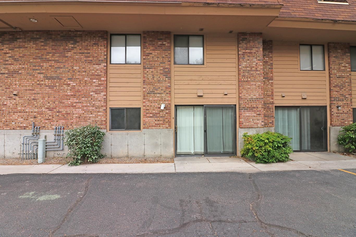 1140 Walnut Avenue Unit: 8