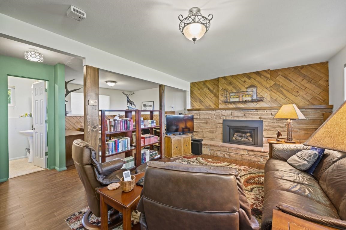 469 32 Road