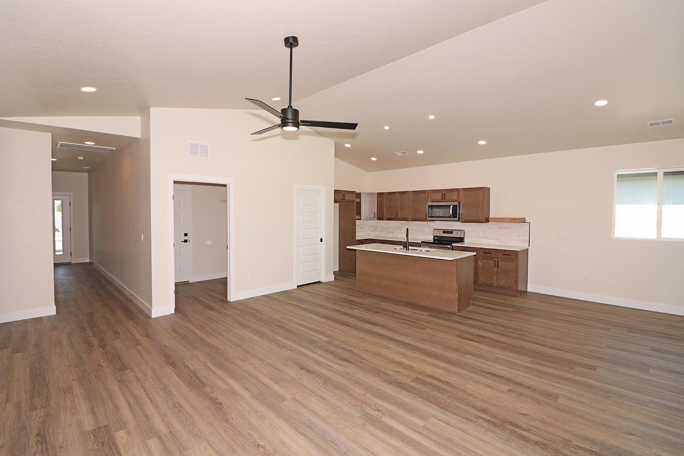 1645 Tungsten Way