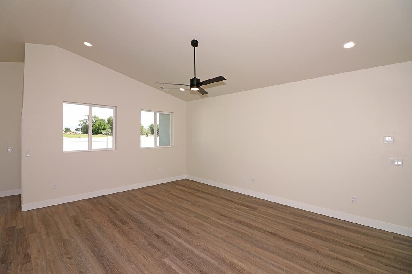 1645 Tungsten Way
