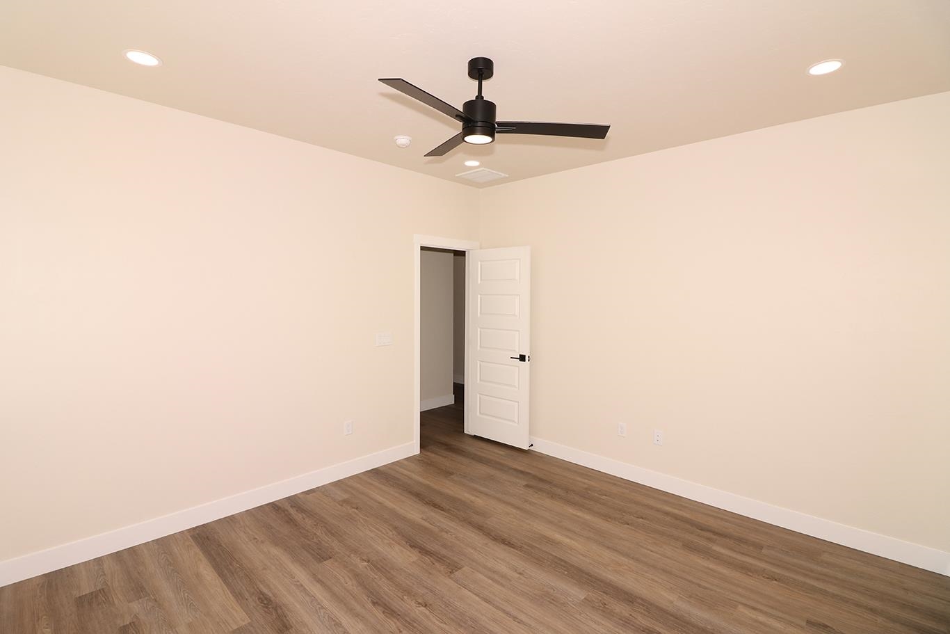 1645 Tungsten Way