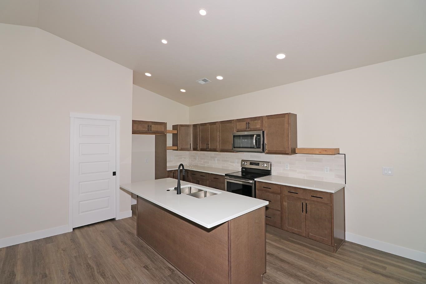 1645 Tungsten Way