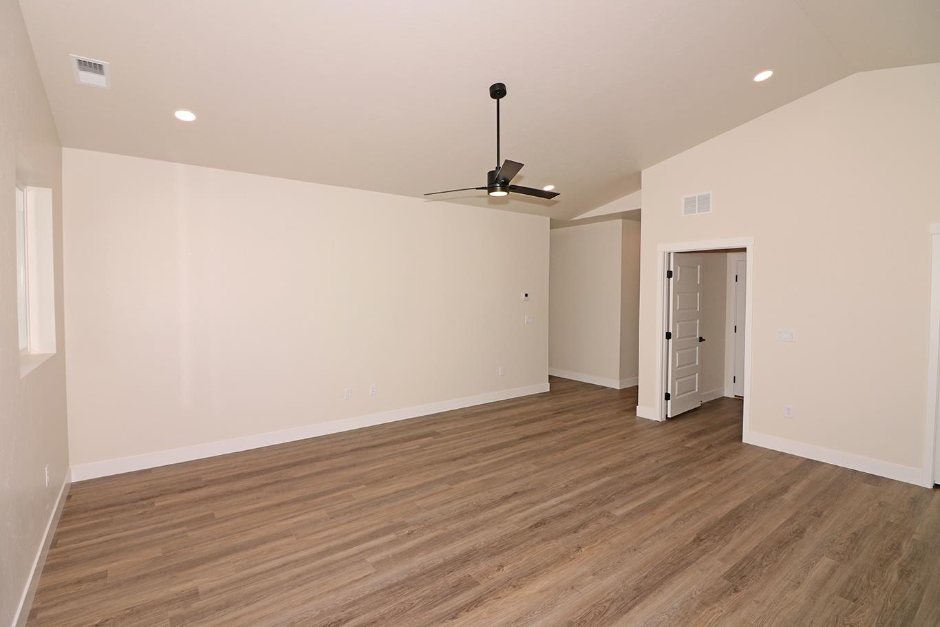 1645 Tungsten Way