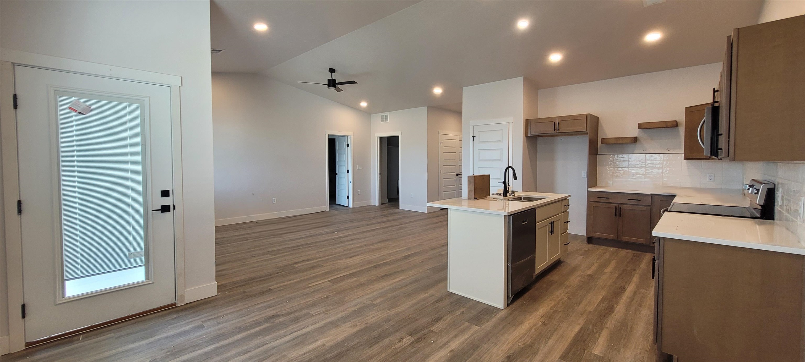 1685 Tungsten Way
