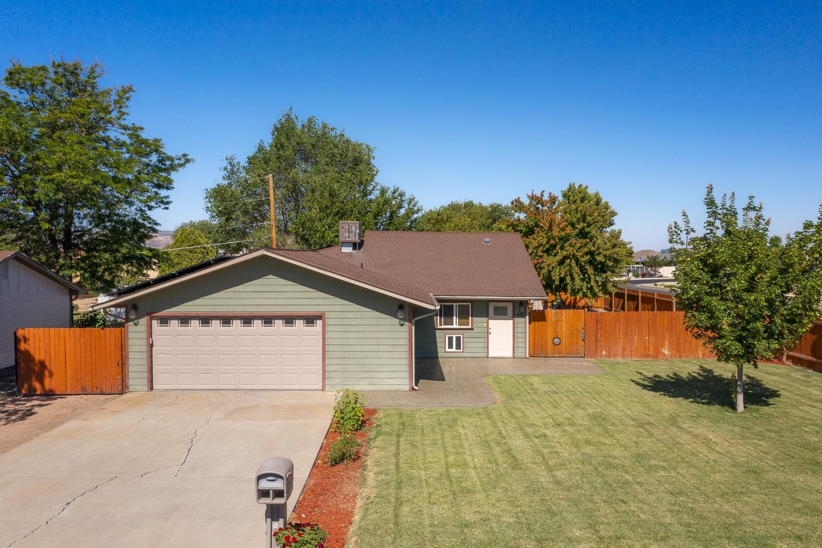 449 Doris Road