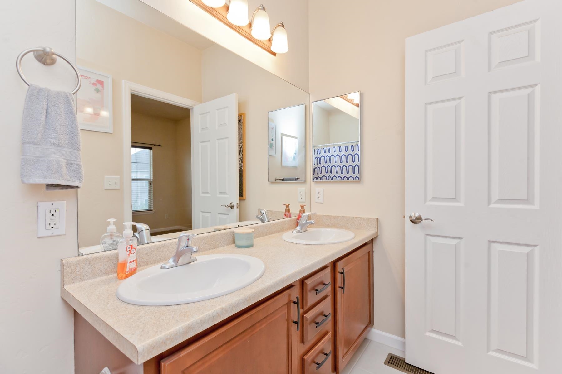 2473 Thunder Mountain Drive Unit: 21