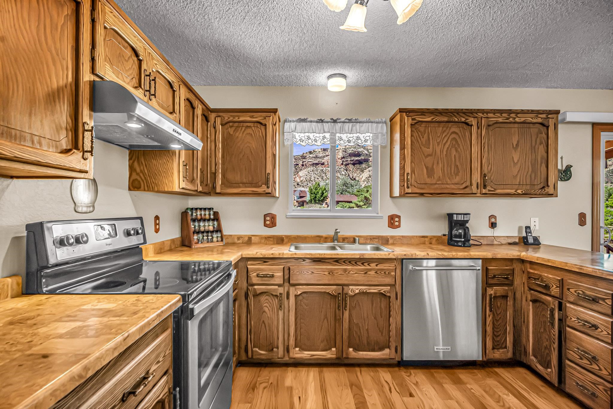 256 Columbus Canyon Road
