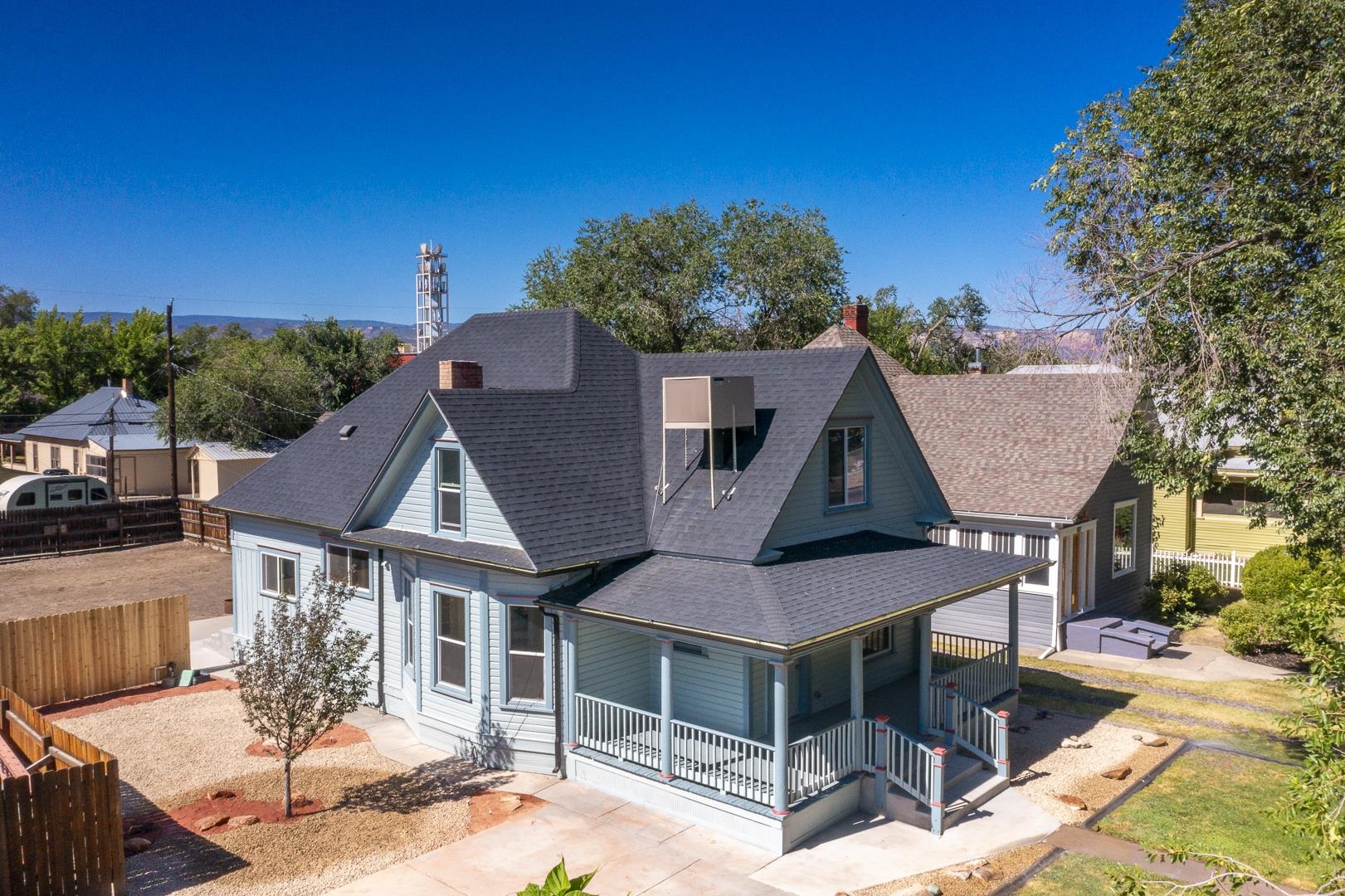 935 Grand Avenue