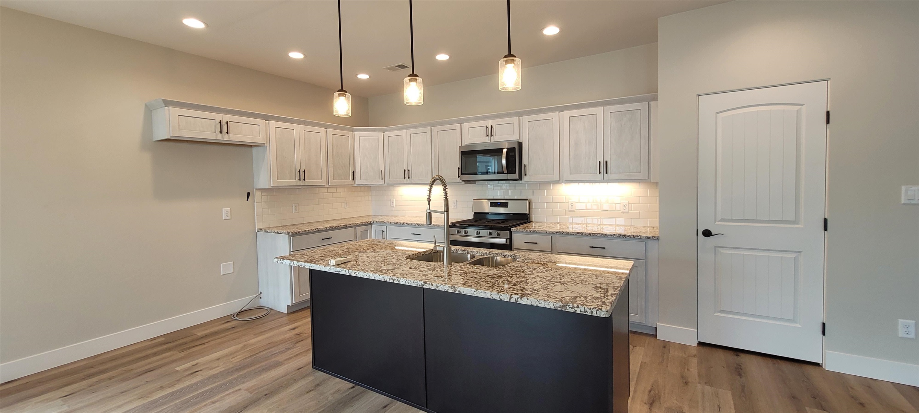 3302 Swan View Court