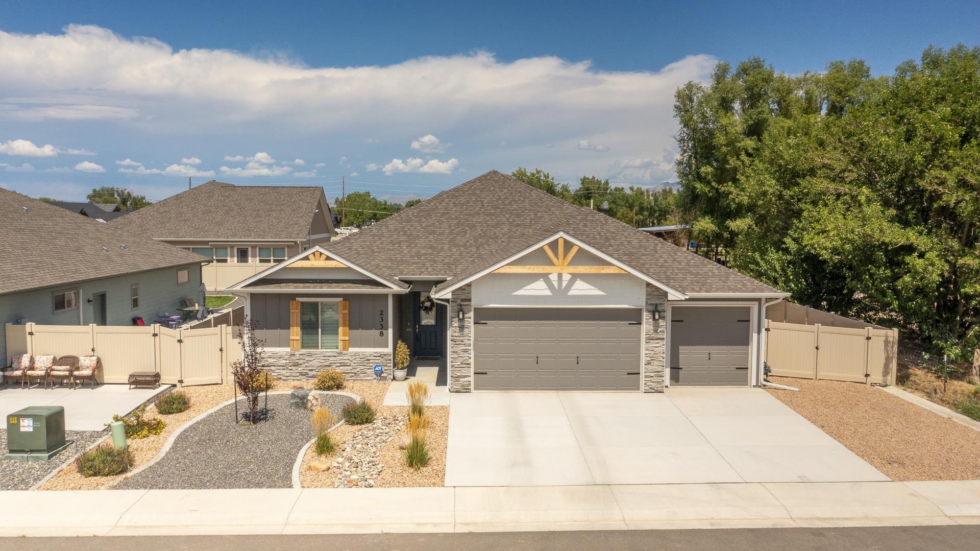 2338 Gold Buckle Avenue