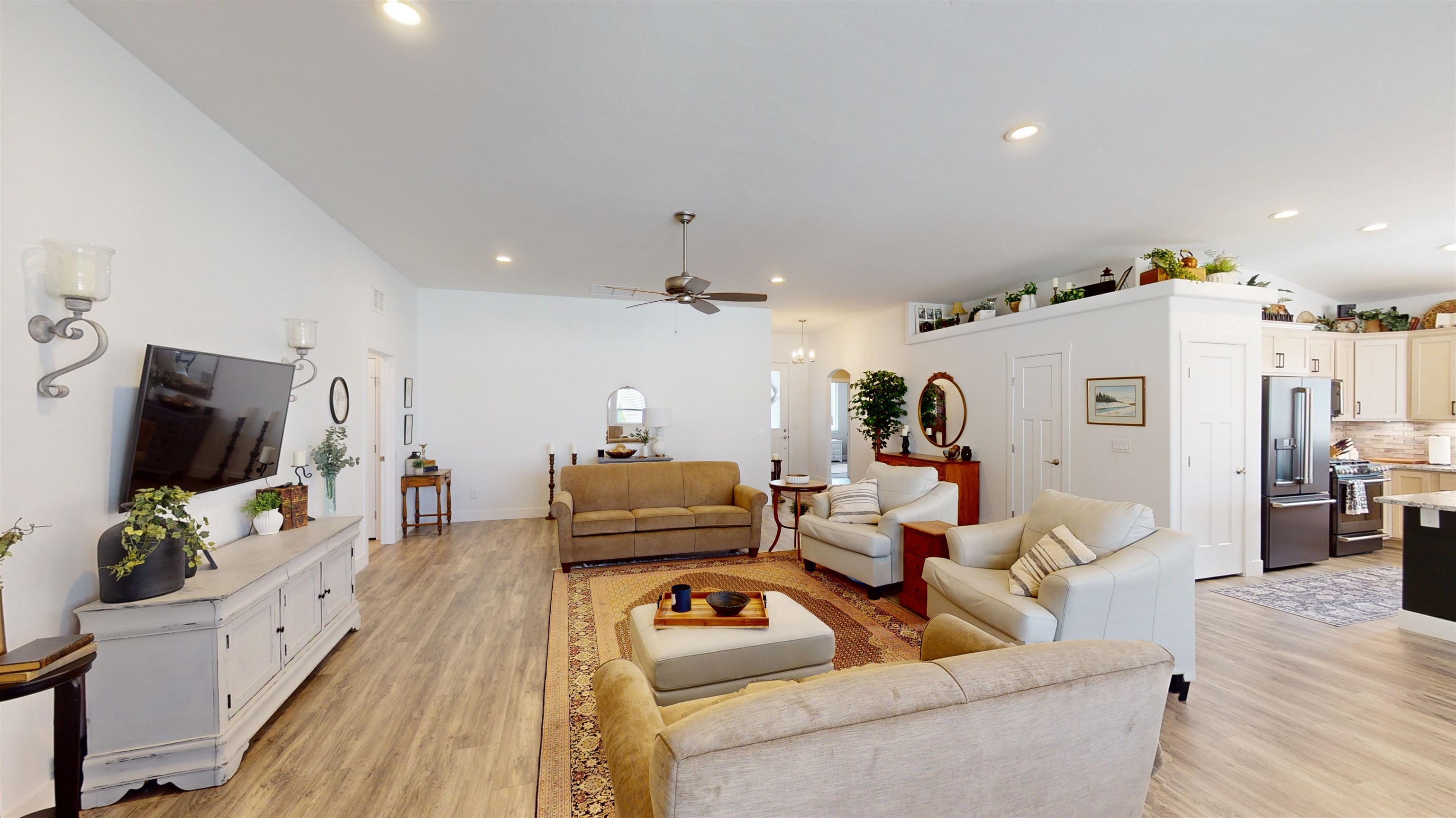 2338 Gold Buckle Avenue