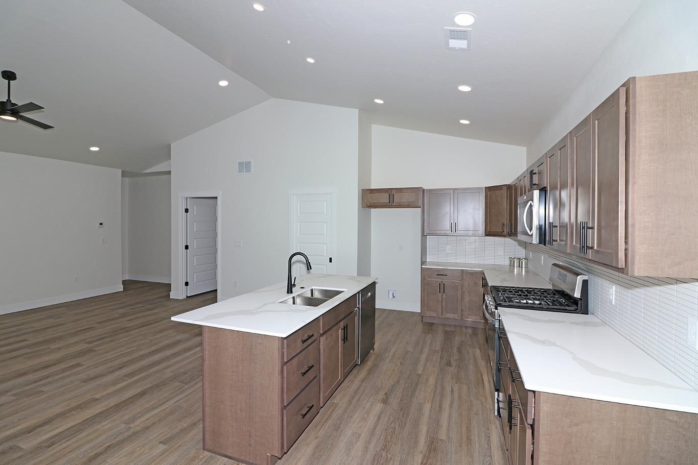 693 McHenry Avenue Unit: A