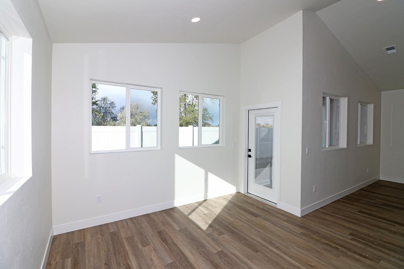 693 McHenry Avenue Unit: A