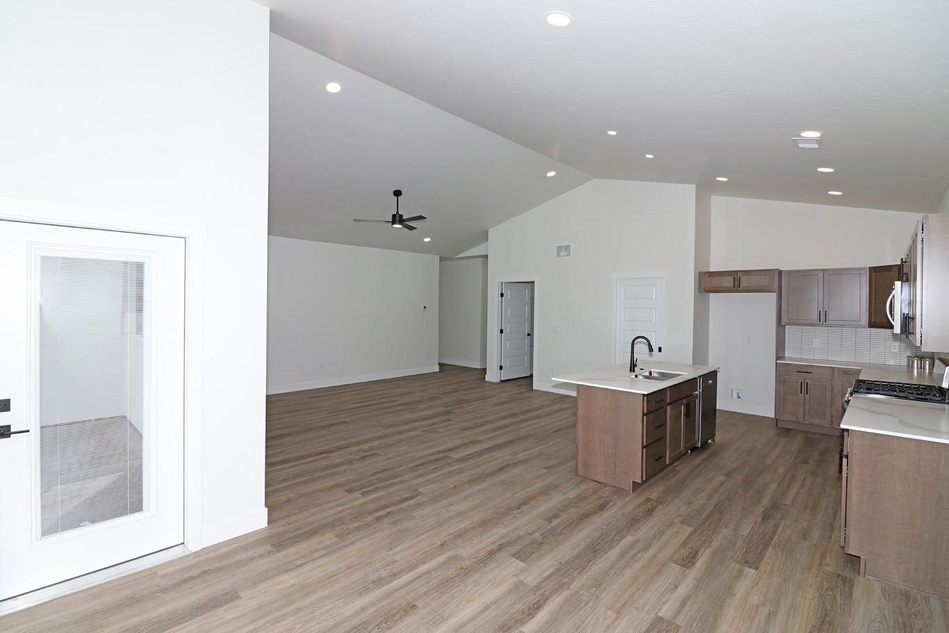 693 McHenry Avenue Unit: A