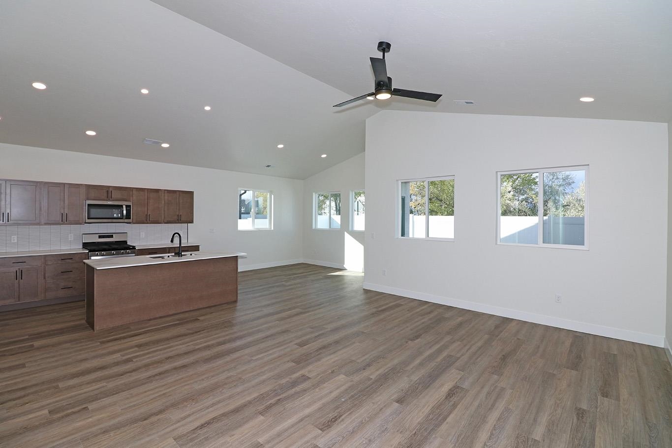 693 McHenry Avenue Unit: A