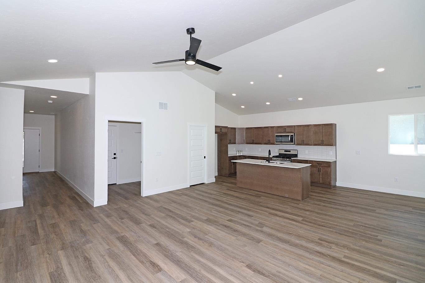 693 McHenry Avenue Unit: A