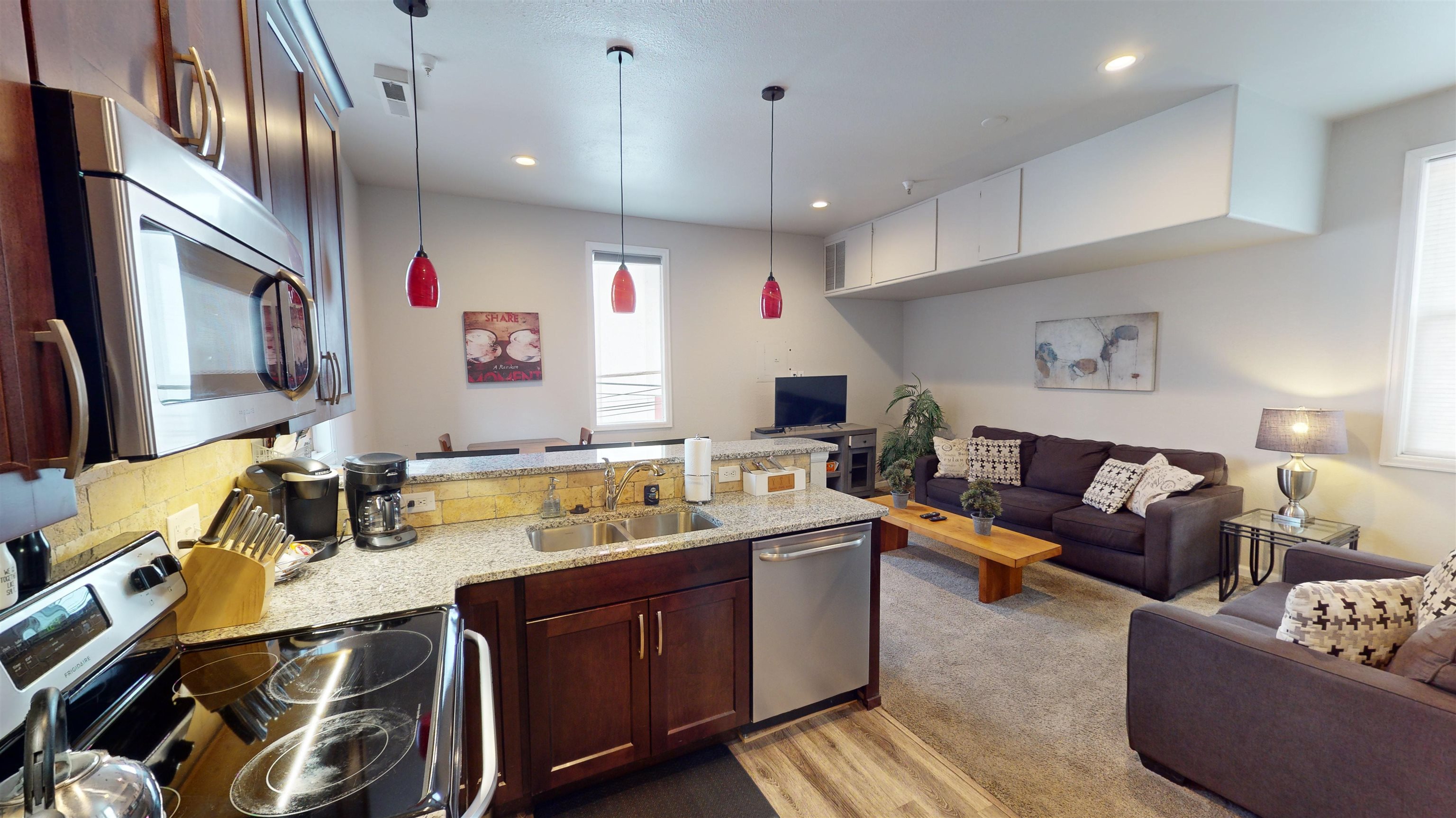 359 Colorado Avenue Unit: 206
