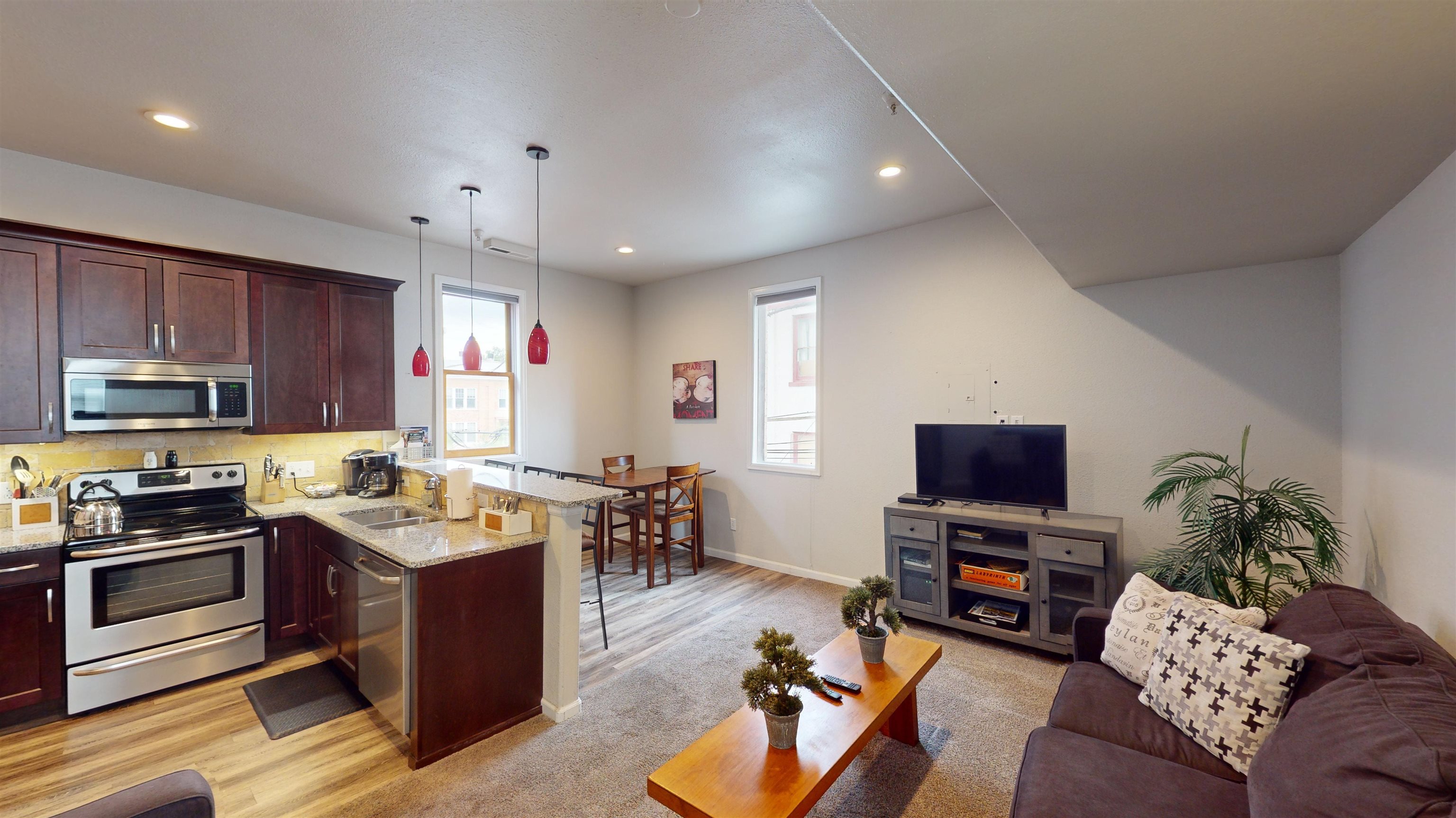 359 Colorado Avenue Unit: 206