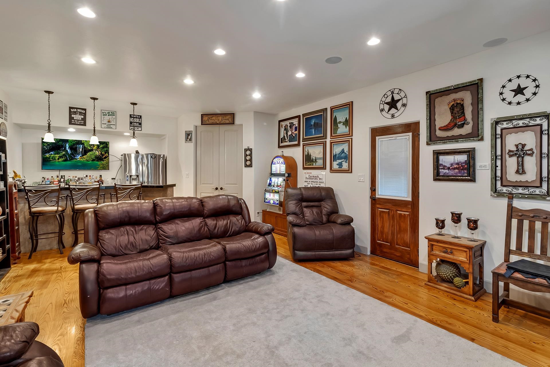 896 25 Road