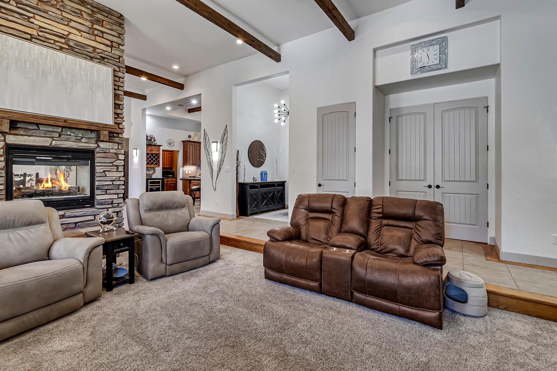 896 25 Road