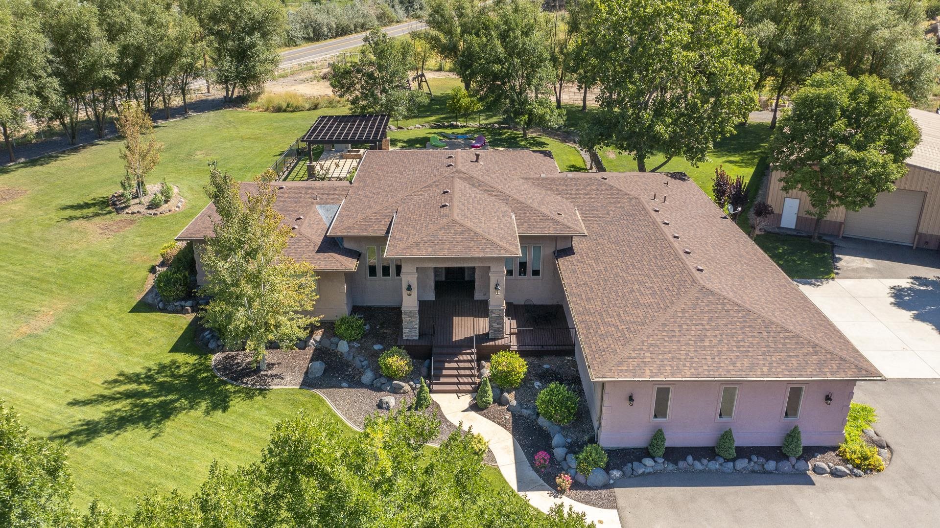 896 25 Road