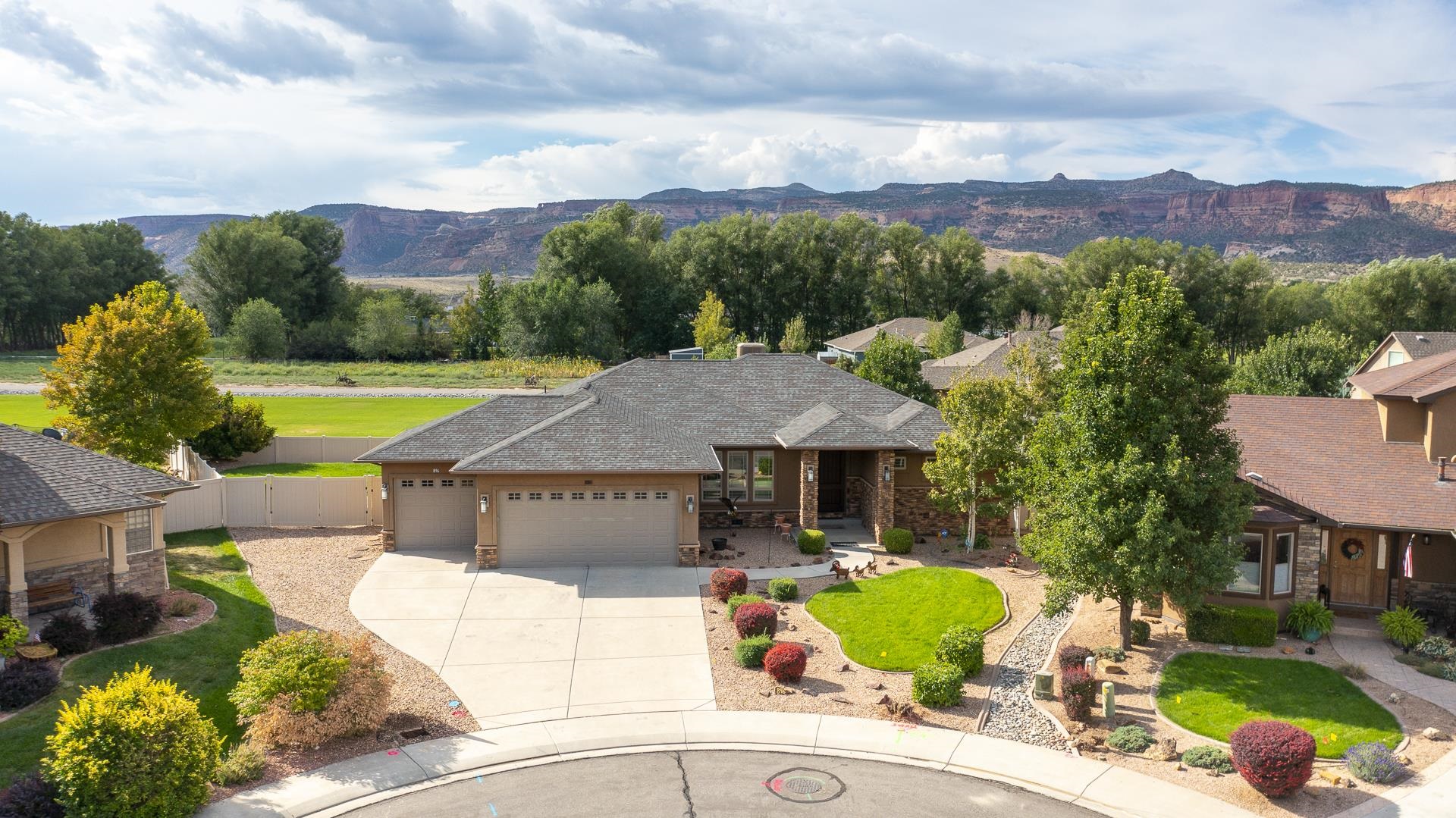 896 Kandle Court