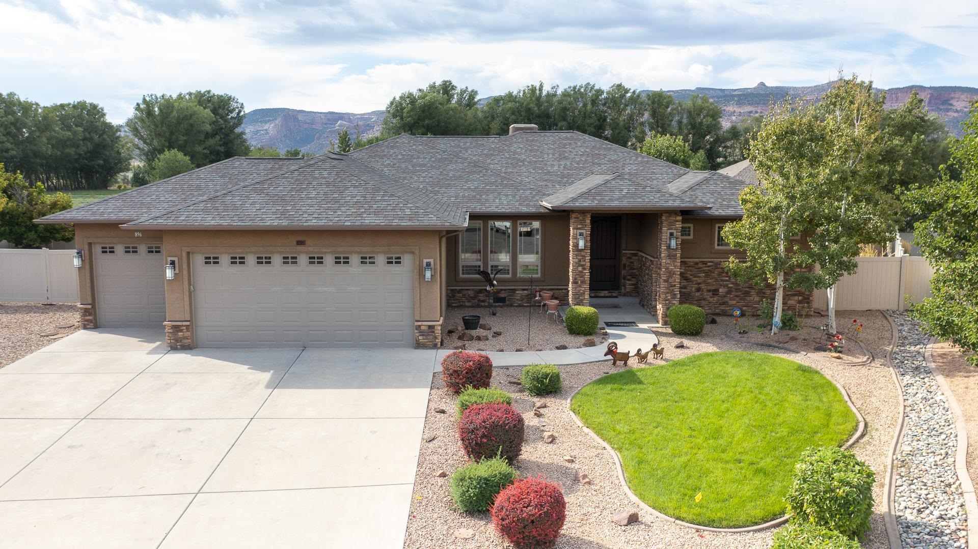 896 Kandle Court