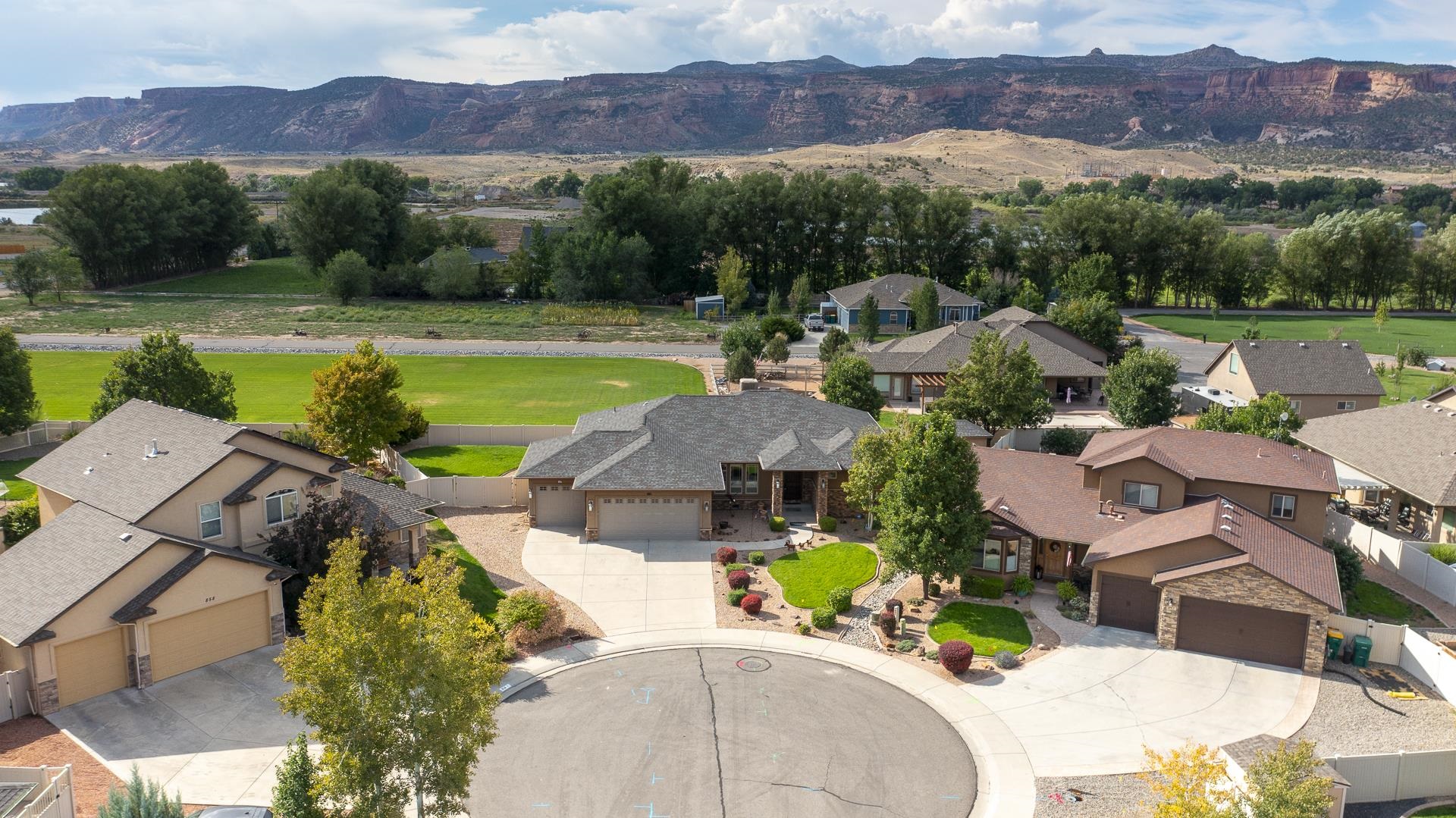 896 Kandle Court