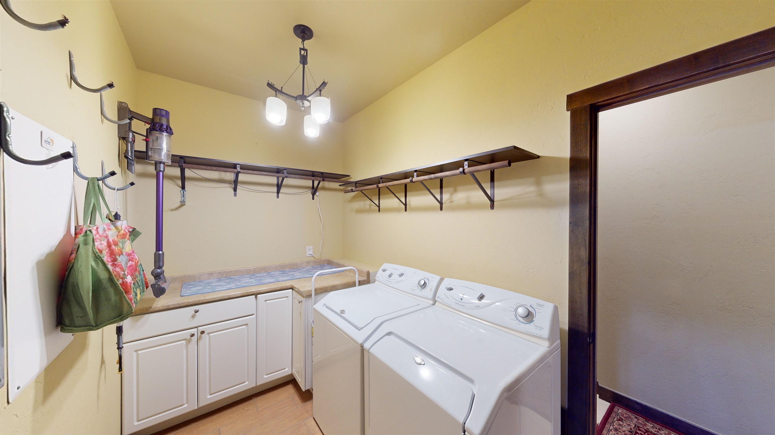 896 Kandle Court