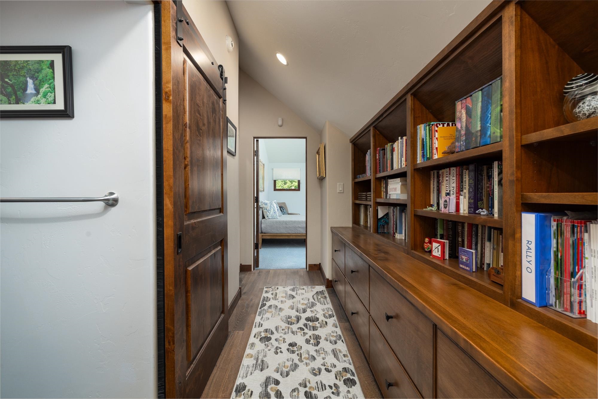 2142 Redcliff Circle