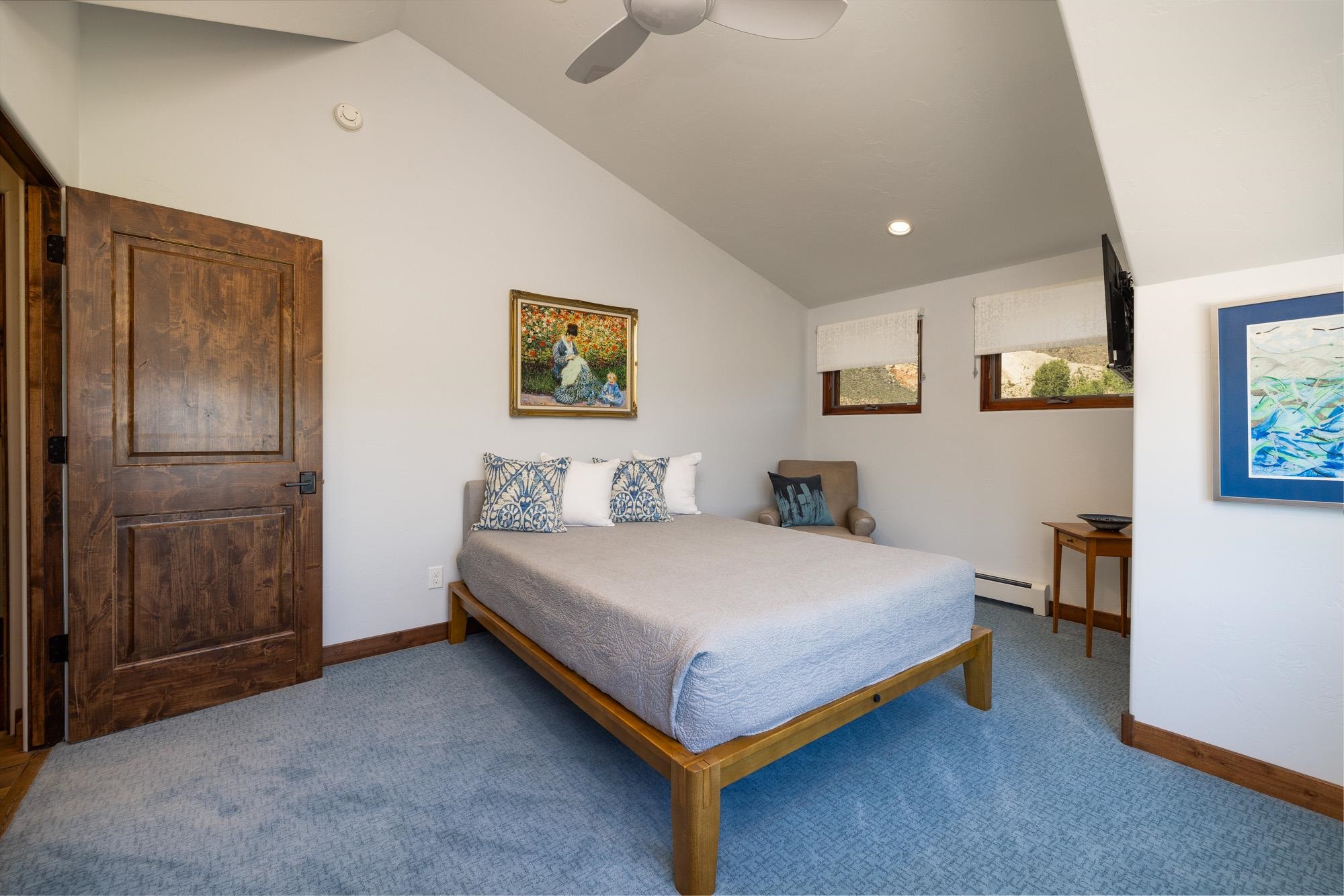 2142 Redcliff Circle