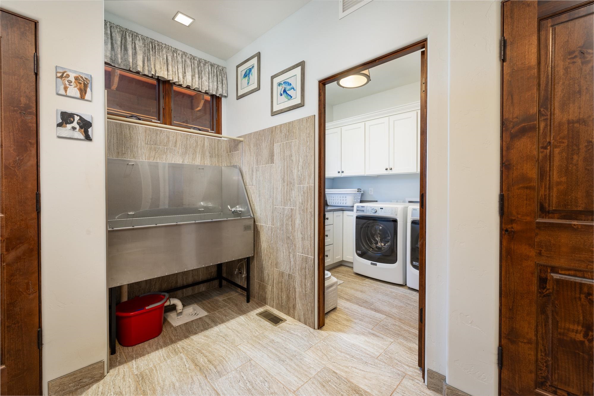 2142 Redcliff Circle