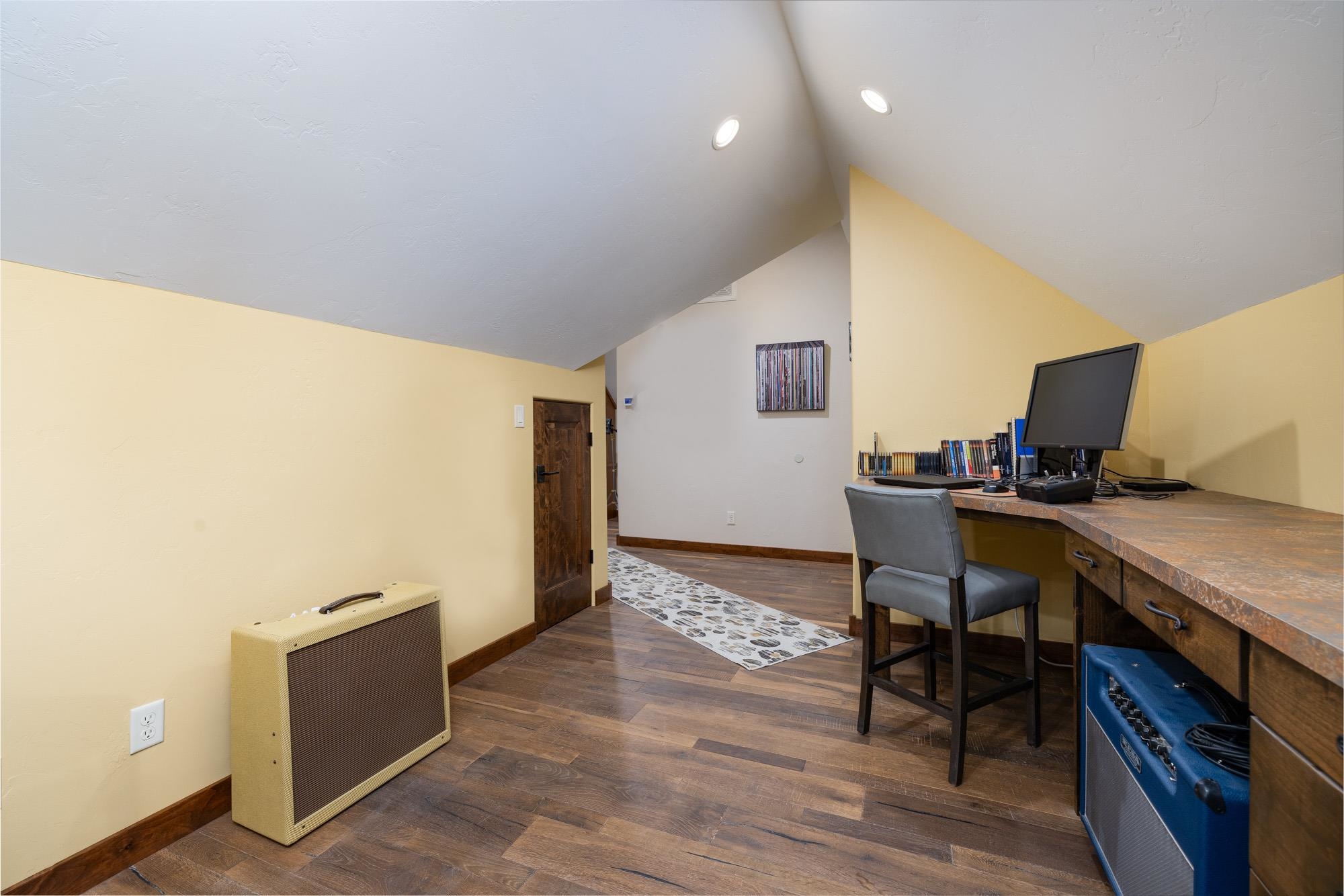 2142 Redcliff Circle