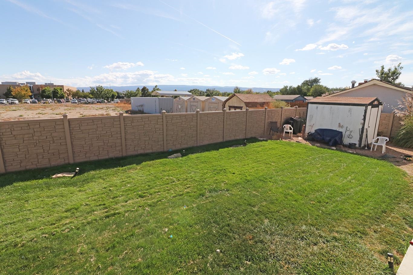 2869 1/2 Elm Avenue