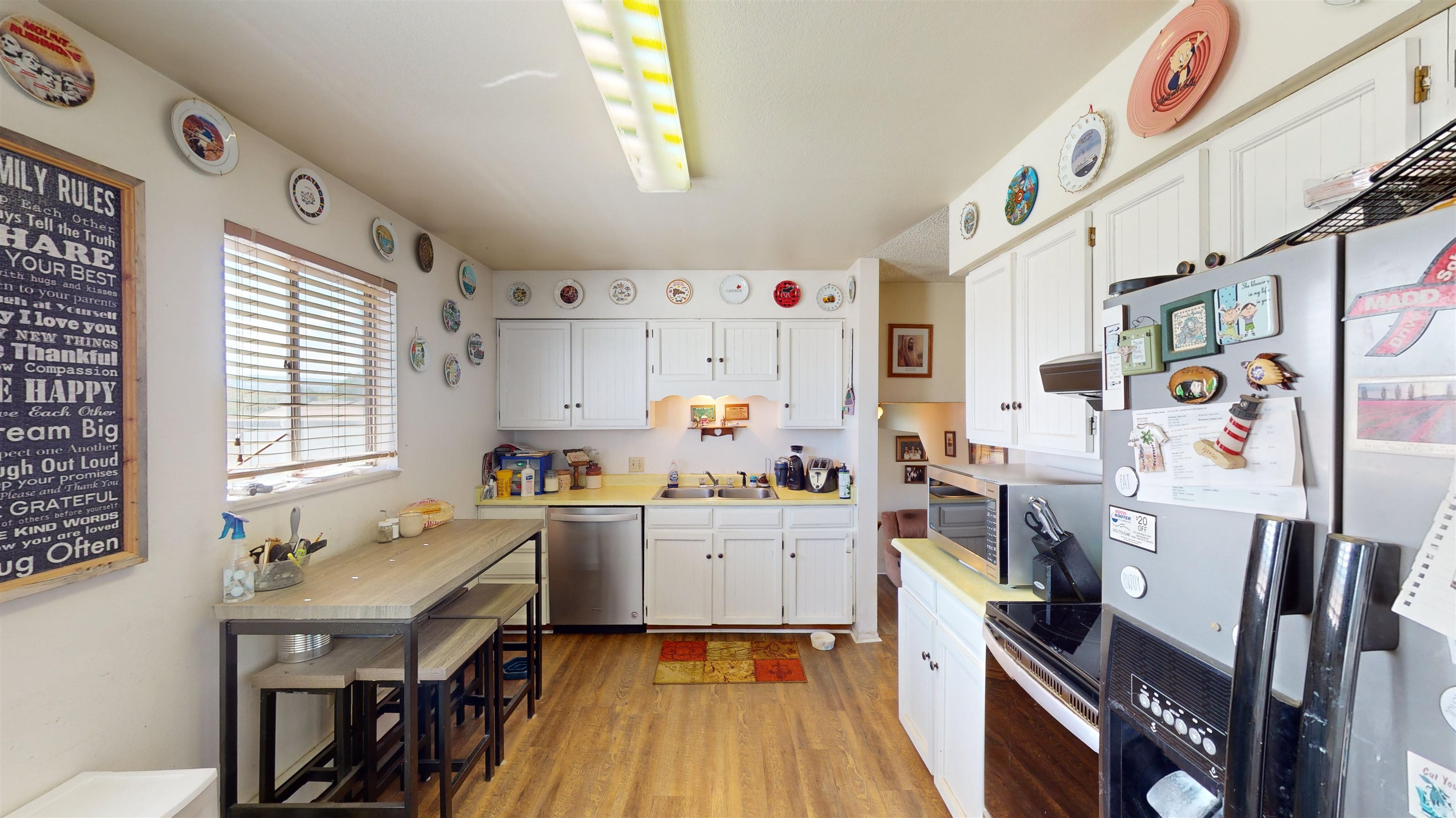 2869 1/2 Elm Avenue